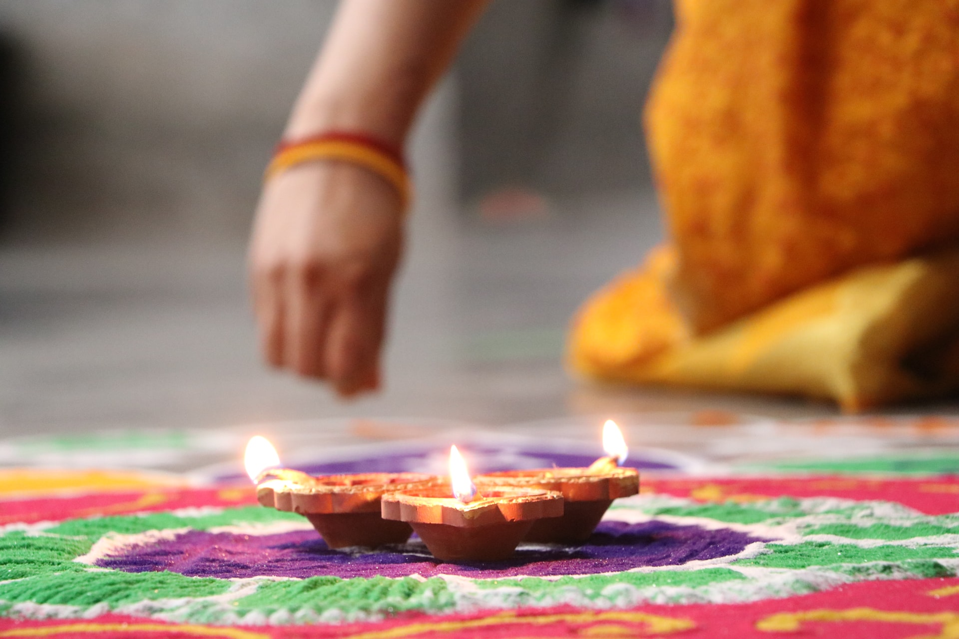 Diyas are the best way to decorate your home this diwali