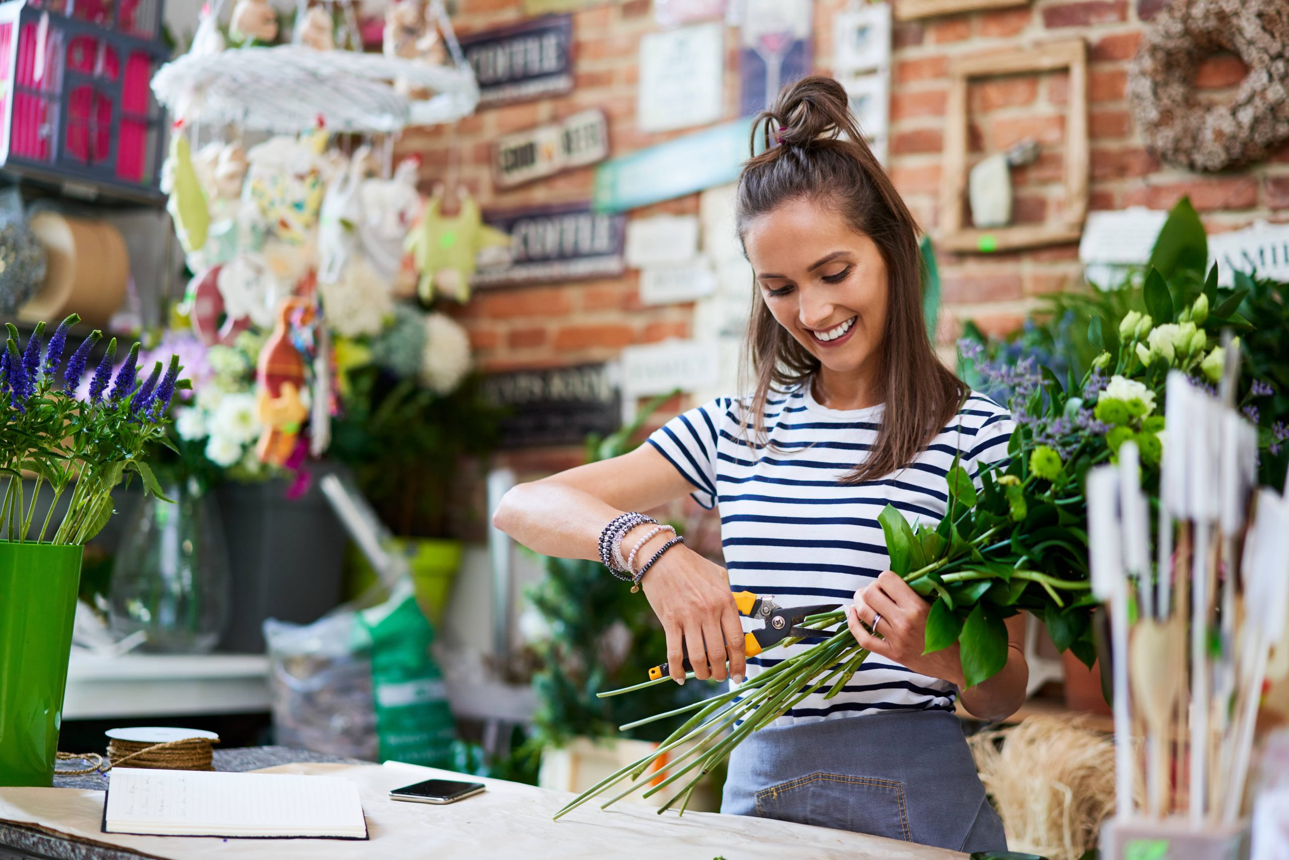 Florist cutting flower stems