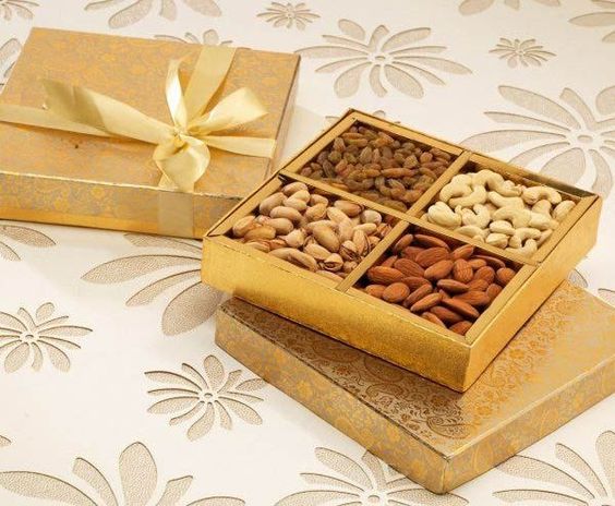 Dry fruit box