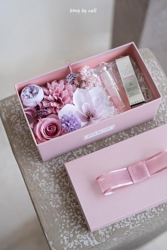 Floral gift wrapping