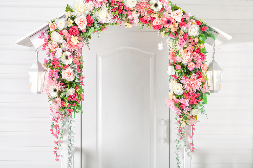 floral circle in a door