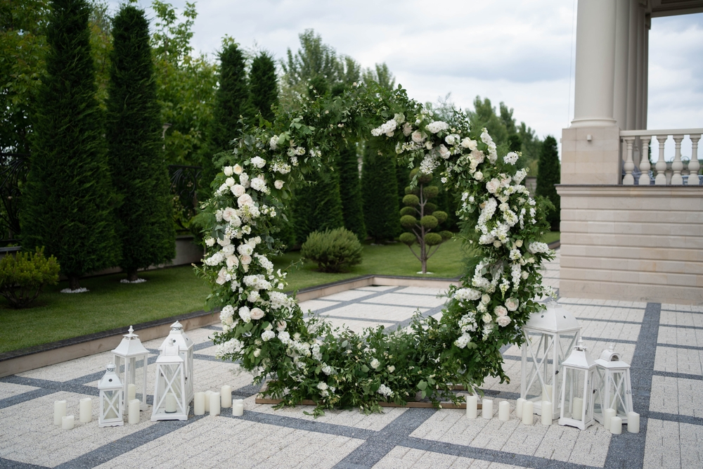 floral ceremony circle arrangement for a wedding