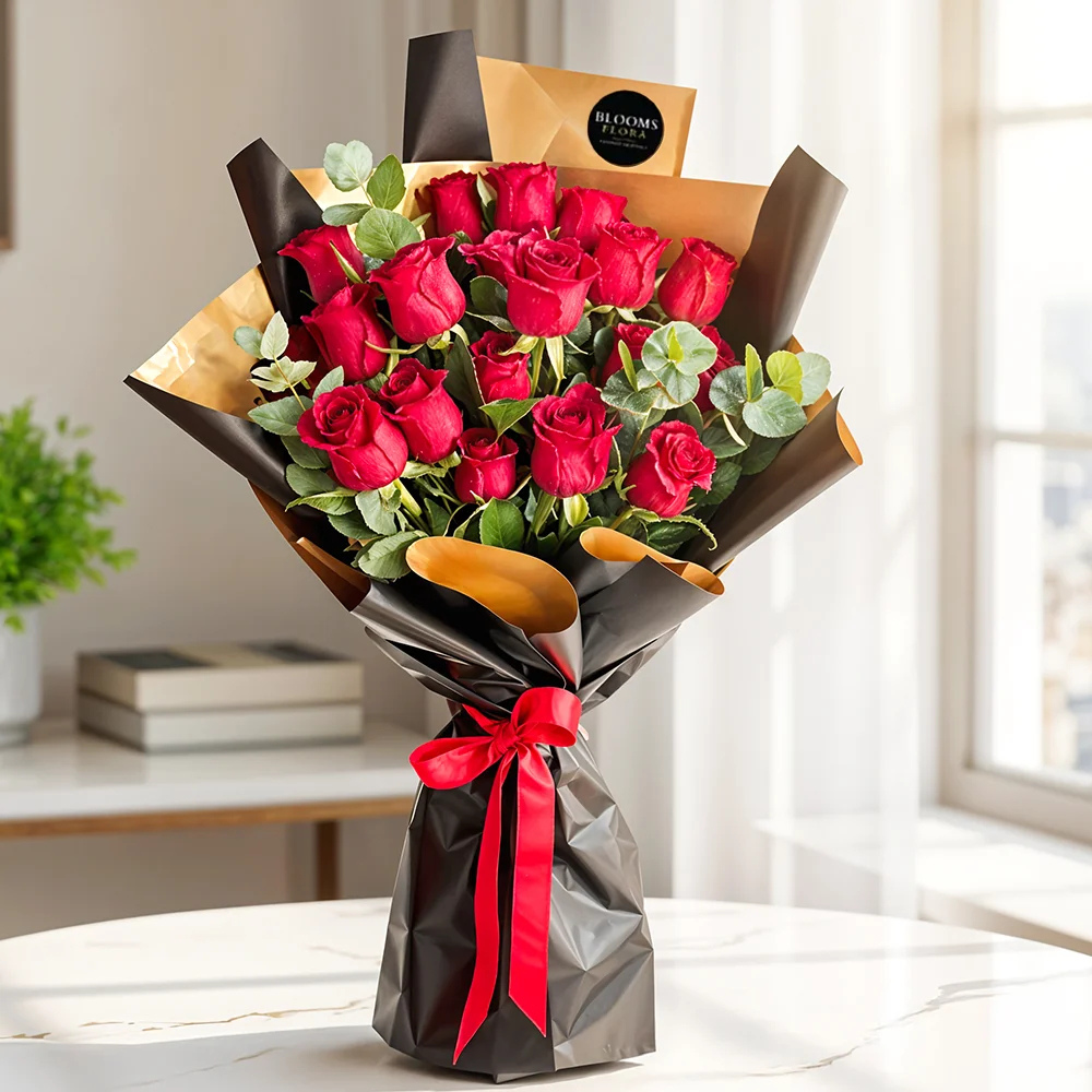 What Makes a Big Red Roses Bouquet Look Expensive? 4 sp 2026 09 21T113456.946