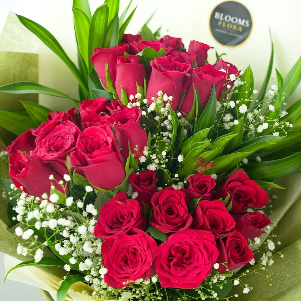 What Makes a Big Red Roses Bouquet Look Expensive? 11 sp 2026 09 21T115350.145