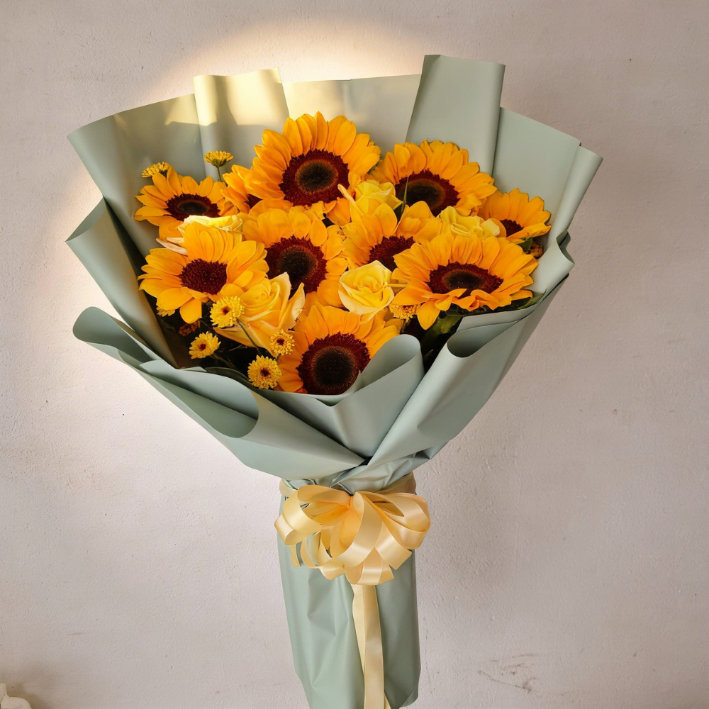 Sunflowers and Roses: The Right Mix for Every Occasion 8 sp 2026 09 23T120928.637